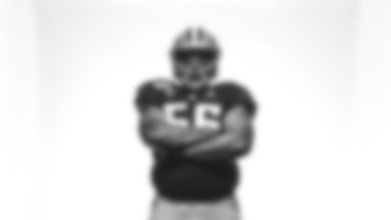 Center Nick Harris (53)
